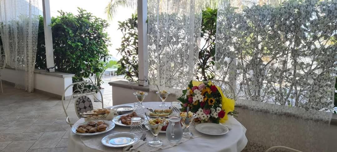 Bed and Breakfast Casa Poesia Торре-Сан-Джованни-Удженто Экстерьер фото